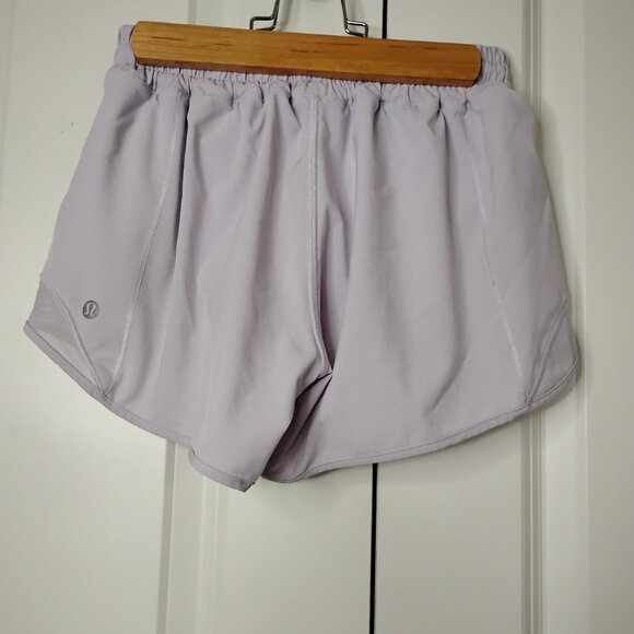 Lululemon Women's Lavender Dew Hotty Hot Low Rise Lined Athletic Shorts Size 4 - Picture 2 of 6